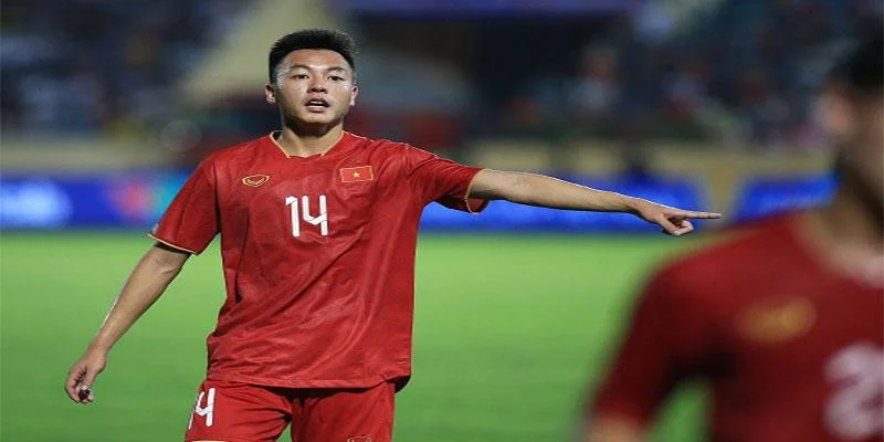 Cau-thu-tre-Nguyen-Thai-Son
