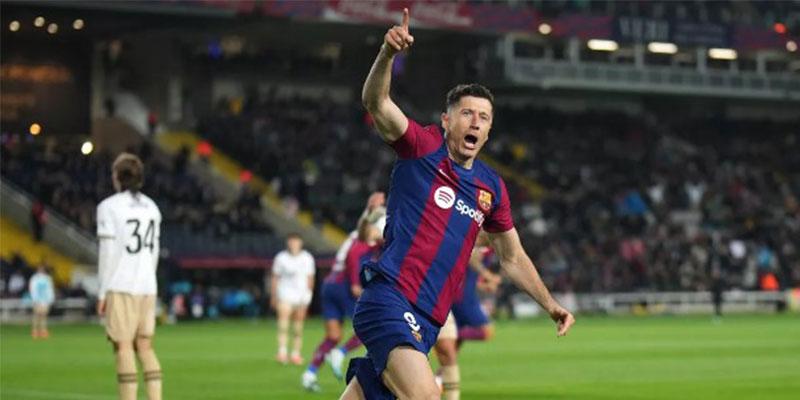 Barcelona-thang-Valencia-nho-co-Robert-Lewandowski