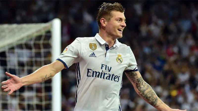 Toni-Kroos-an-mung-chien-thang-cua-Real-Madrid