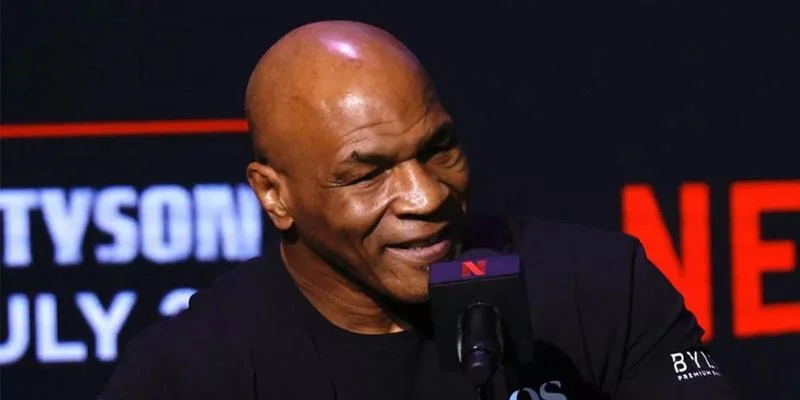 Mike-Tyson-Jake-Paul-quyen-anh-boxing-v6sport-1