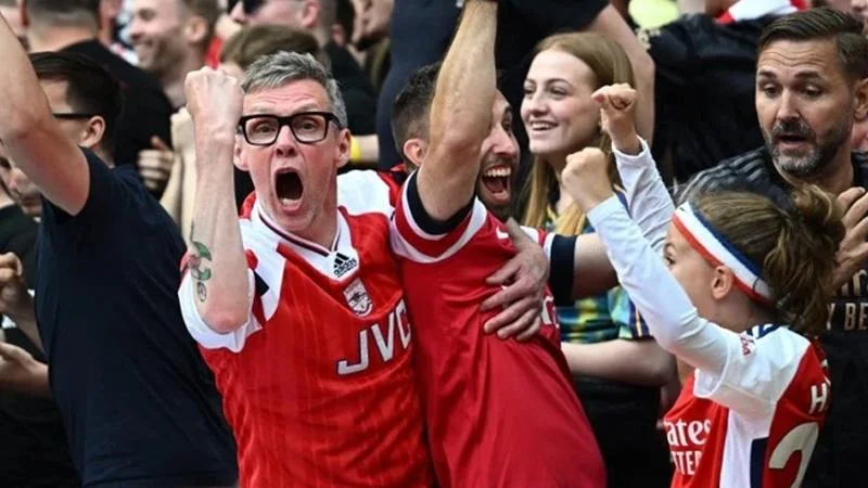 fan-arsenal-mung-hut